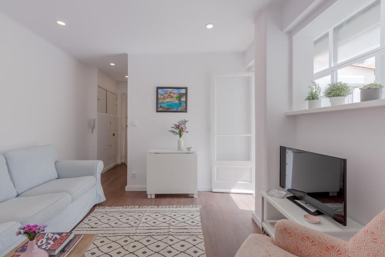 Sunny Apartment With Patio, By Timecooler Lissabon Exterior foto